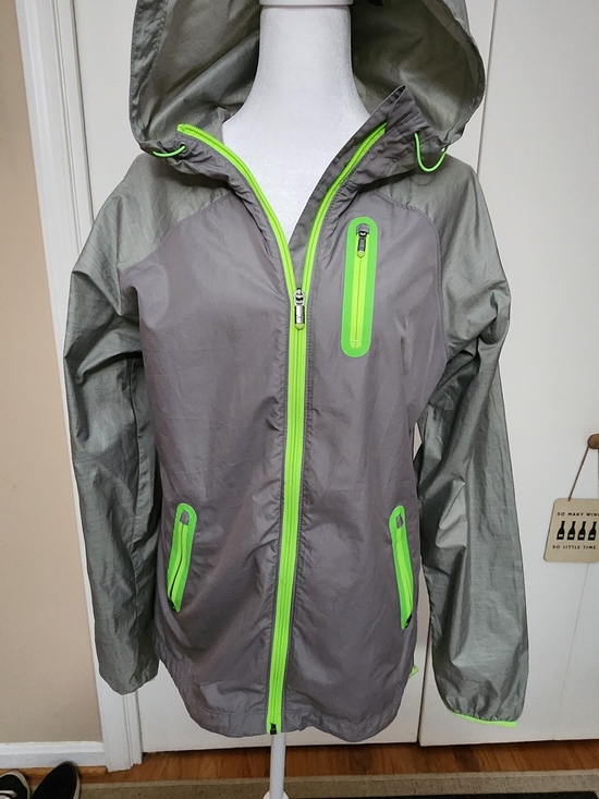 Under Armour Jackets & Blazers - Under Armour Light Jacket Windbreaker